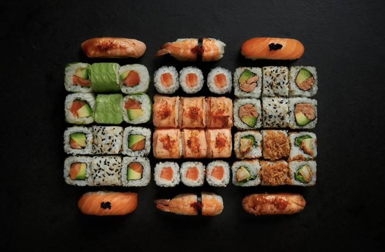 HELLO SUSHI